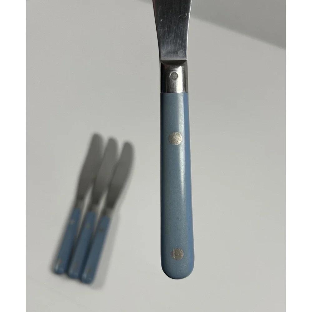 WF Washington Forge Mardi Gras Flatware Light Blue 4 Butter Dinner Knives